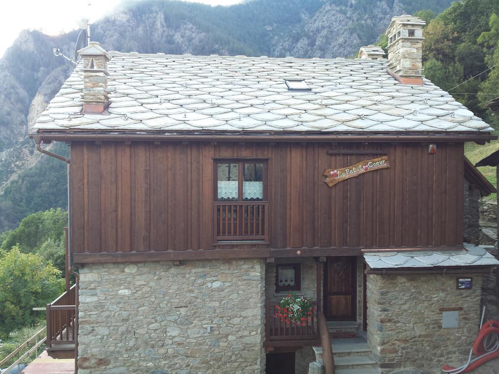 Le Petit Coeur Otel Fontainemore Dış mekan fotoğraf