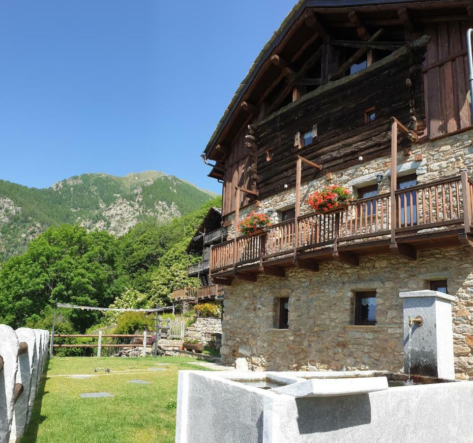 Le Petit Coeur Otel Fontainemore Dış mekan fotoğraf