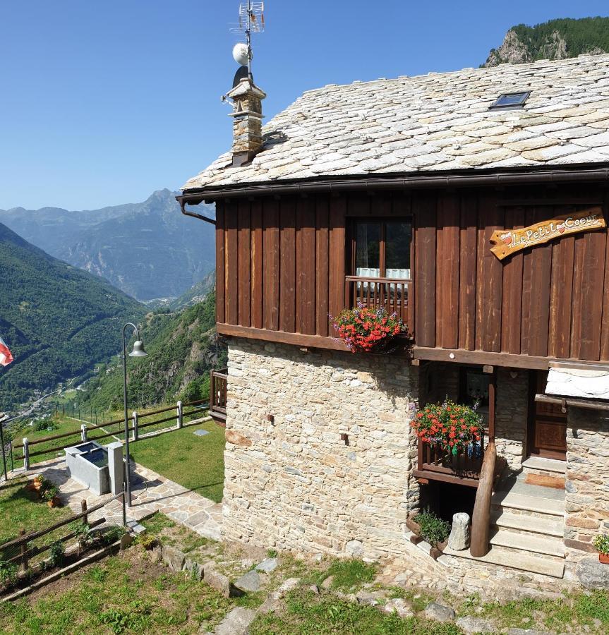 Le Petit Coeur Otel Fontainemore Dış mekan fotoğraf