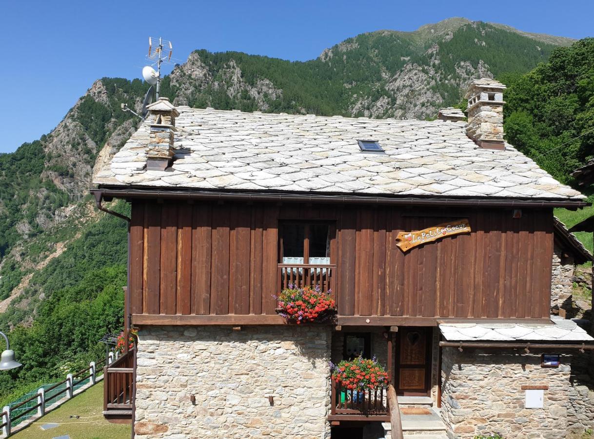 Le Petit Coeur Otel Fontainemore Dış mekan fotoğraf
